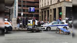 Genova, scontro auto- scooter in piazza Dante: un ferito