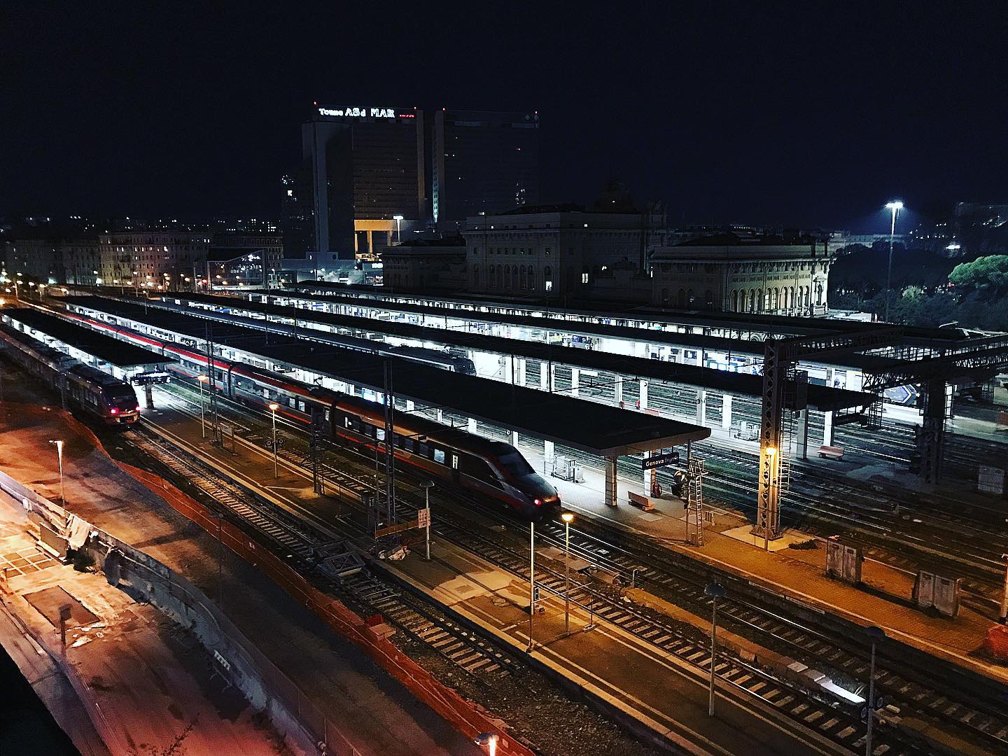 Genova: violenza sui ferrovieri, capotreno perde tre denti per una bottigliata