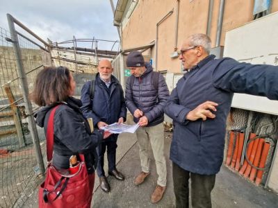 Lavagna, sopralluogo del sindaco Mangiante al porto per soluzioni alternative al depuratore