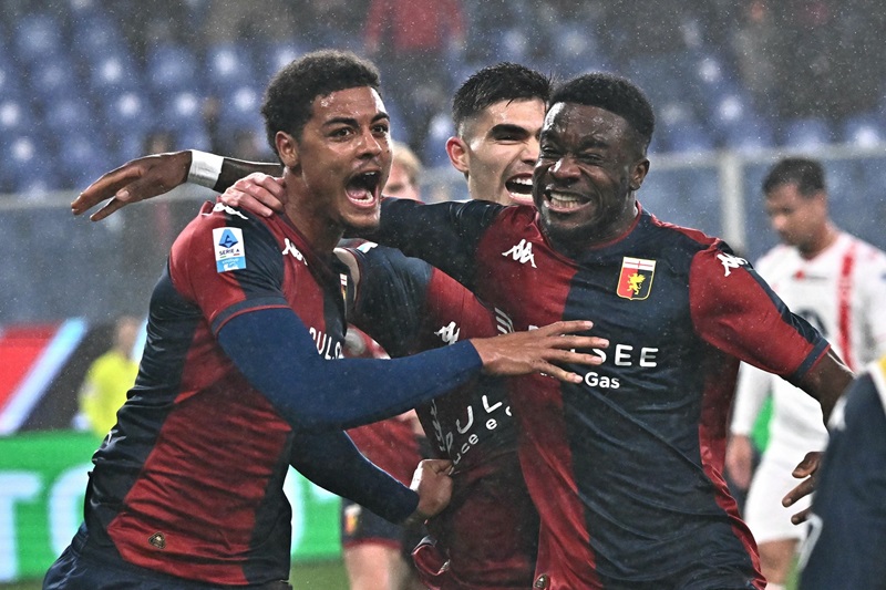 Il Genoa liquida il Monza e ipoteca la salvezza: 2-0 al Ferraris