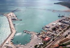 Crescita dei traffici al porto di Ortona nel 2024, calo a Vasto