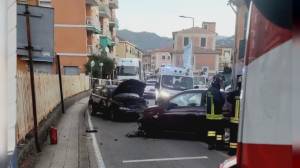 Chiavari, incidente in via Piacenza: tre feriti, traffico in tilt