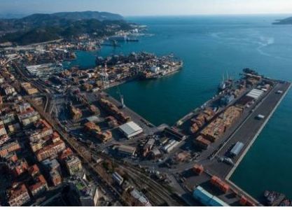 Porto della Spezia, ok al cold ironing: primo scalo in Italia con l’autorizzazione completata