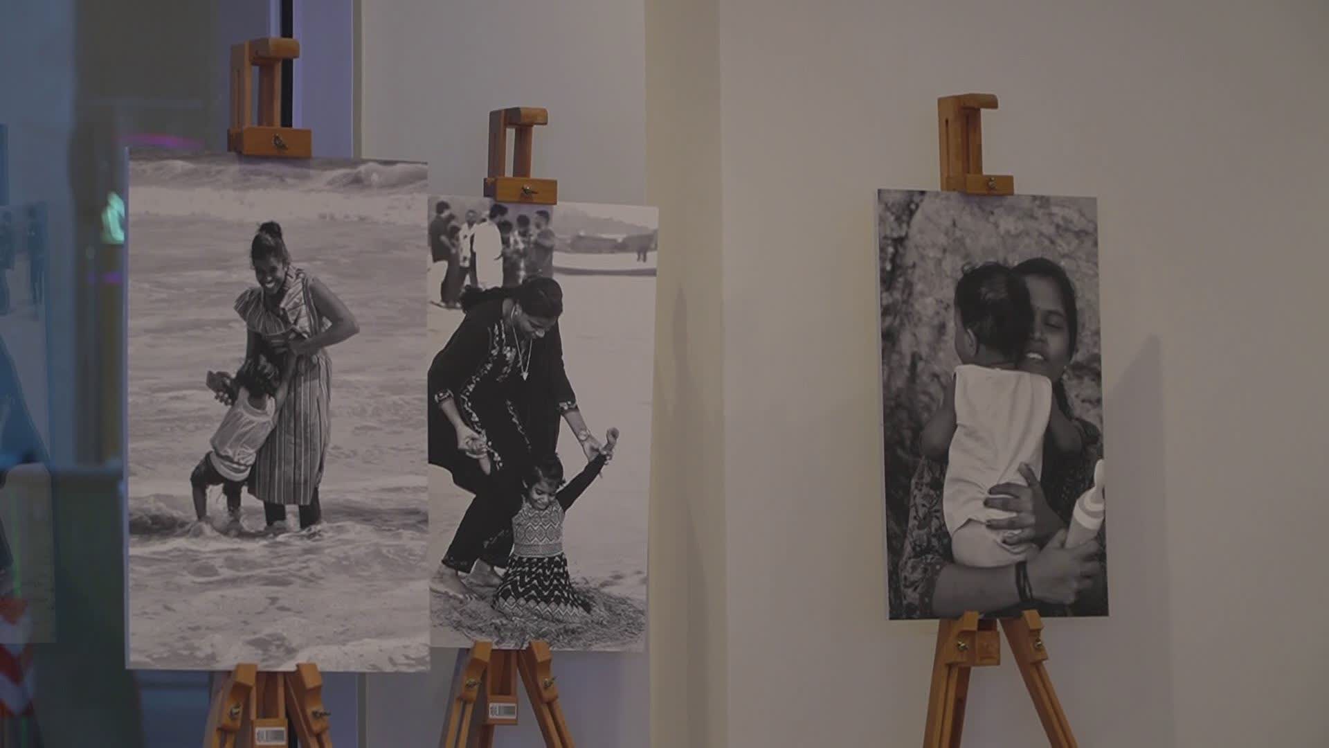 Focus Cultura presenta “Motherhood Project": la maternità negli scatti in bianco e nero di una fotografa genovese