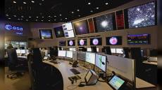 UniGe nel progetto Euclid: il supertelescopio 'cattura' un anello astronomico a 4,42 miliardi di anni luce dalla Terra