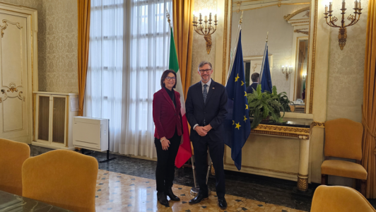 Genova: console USA Douglas Benning in visita, incontro con il prefetto Torraco