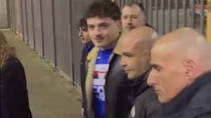 Olly: dopo il trionfo a Sanremo serata d'onore al Ferraris con la sua Sampdoria, tutto lo stadio canta 'Balorda Nostalgia'