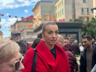 Crisi Giglio Bagnara, manifestazione di solidarietà. Presenti sindacati, dipendenti e Silvia Salis