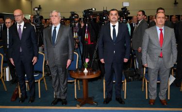 Algeria, il ministro dell'Energia Arkab incontra la delegazione Eni