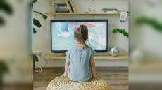 Disturbi alimentari, troppe pubblicità pro "cibo spazzatura". I pediatri: "90 spot solo tra le 16 e le 19"