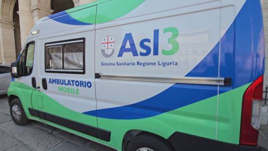 Fegato grasso, l'ambulatorio mobile di Asl 3 visita 530 persone a Genova e provincia: in Liguria ne soffrono 120mila persone