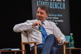 Matteo Renzi in Liguria presenta oggi a Genova e La Spezia il libro "L'Influencer"