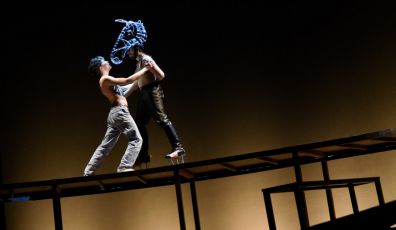 Genova, Equus di Peter Shaffer torna in scena al Duse dove debuttò 50 anni fa