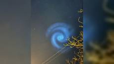 Spirale luminosa avvistata anche nei cieli di Genova, ecco di cosa si tratta