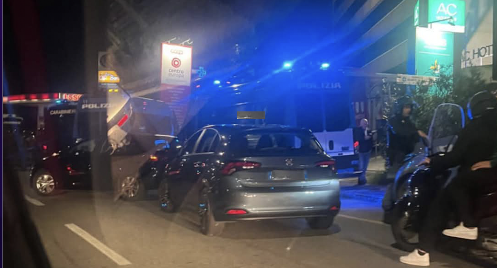 Sampdoria, assalto al pullman nei pressi dell'hotel di corso Europa