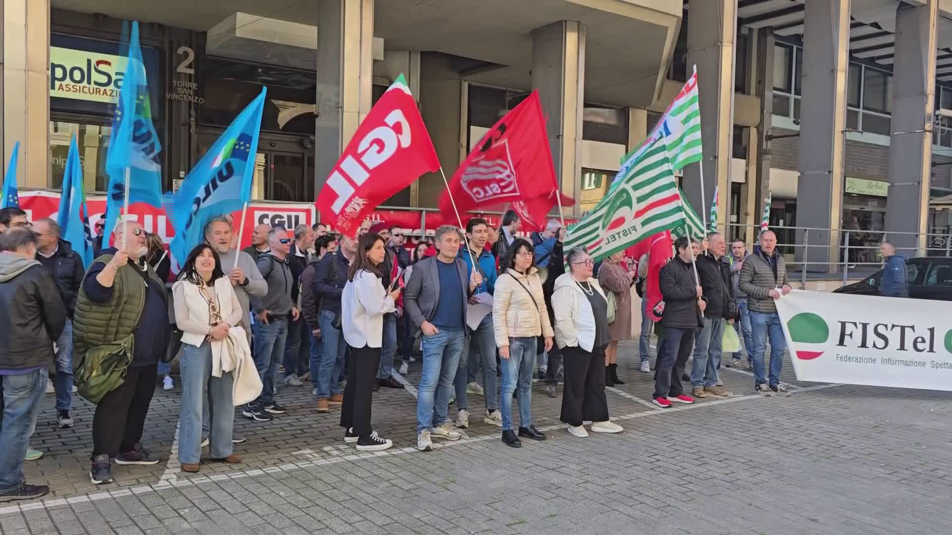 Genova, sciopero lavoratori delle telecomunicazioni: "In Liguria 3mila operatori senza rinnovo del contratto"