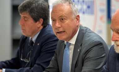 Tutti a caccia del centro, ma per Vince Genova il civismo è una certezza