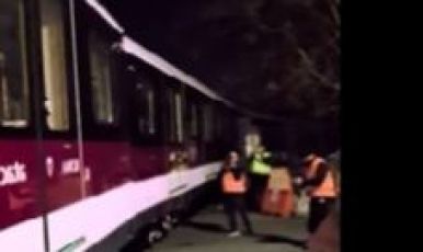 Roma, arriva il primo nuovo treno della metro B: 106 metri e 48 porte