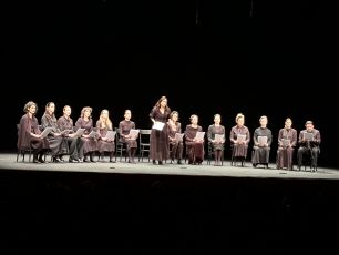 Genova, “L’Empireo” al Teatro Modena: opera attuale, intensa e corale diretta da Serena Sinigaglia