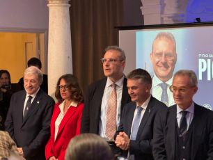 Elezioni, Piciocchi presenta il programma: "Vogliamo costruire una città delle opportunità, che guardi al futuro"