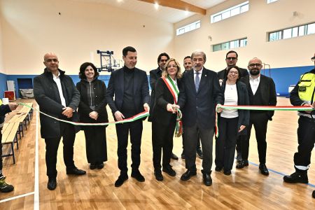 Sarzana, inaugurata la nuova palestra della scuola Poggi: presto accessibile anche alla città