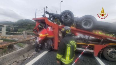 Autostrada A10 nel caos per incidente tra Arenzano e Pra': code arrivate a 16 km