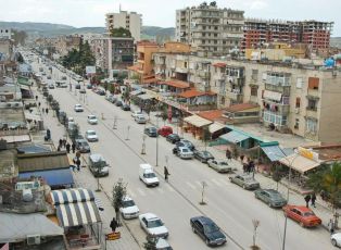 Violenza sessuale su un’anziana a Genova, arrestato in Albania il latitante dopo anni di fuga