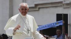 Addio a Francesco, il Papa degli ultimi "venuto dalla fine del mondo", ha salutato i fedeli a Pasqua