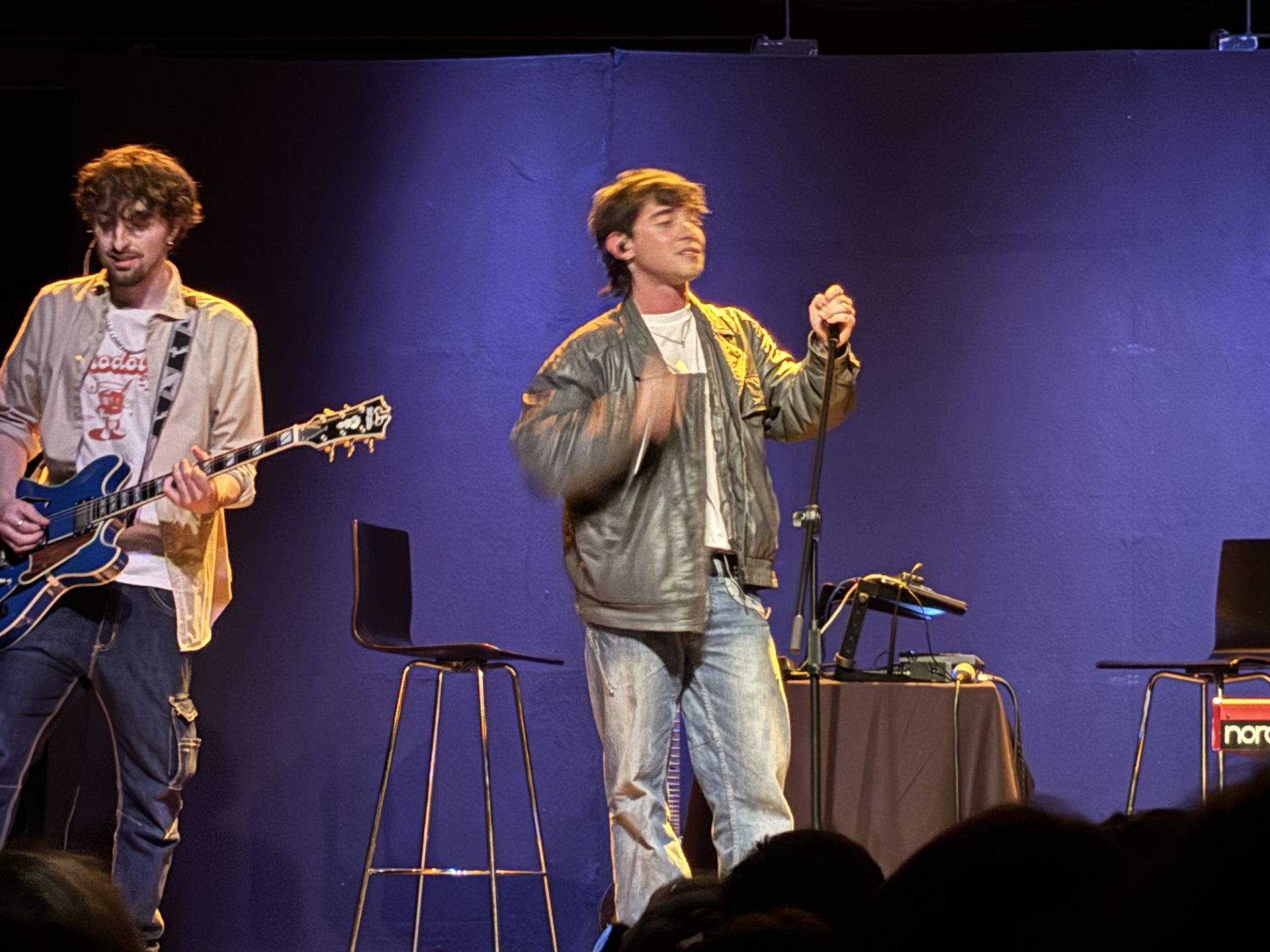 Genova, Matsby live al Tiqu: sold out alla festa “Agrodolce” con il chitarrista Sich