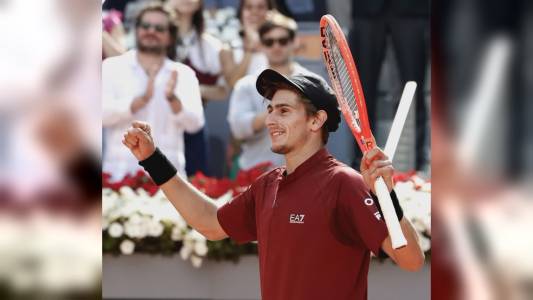 Tennis, super Arnaldi a Madrid: batte il proprio idolo Djokovic e vola ai sedicesimi del Master 1000