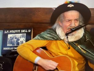 Addio a Bugelli, l'ultimo cantastorie della Lunigiana: l'amarcord con Mkg U Cantautupittu