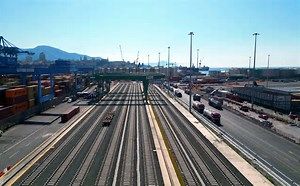 Parco ferroviario Rugna in pieno esercizio, la svolta intermodale del porto di Genova