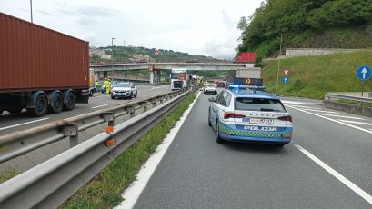 Motociclista ferita gravemente, riaperto il tratto dell’A7 tra Bolzaneto e il bivio con la A12