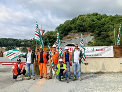 Aurelia bis La Spezia e Savona, lavoratori in agitazione. Filca Cisl: "Anas ci dica quando salderà gli stipendi"