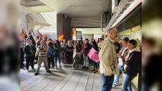 Consiglio regionale Liguria, protesta educatori: “Stipendi sotto i 1000 euro, basta appalti al ribasso”