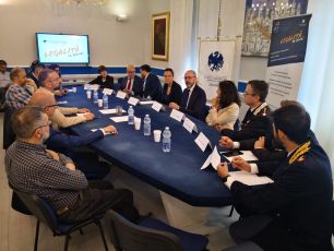 Confcommercio accende i riflettori sulla sicurezza: imprese preoccupate da furti, racket e degrado urbano