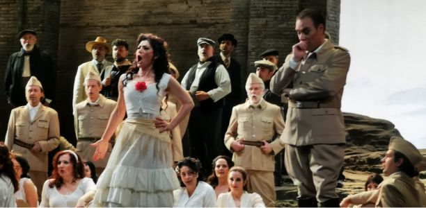 Successo per “Carmen” al Carlo Felice: applausi per Annalisa Stroppa, serata di grande teatro