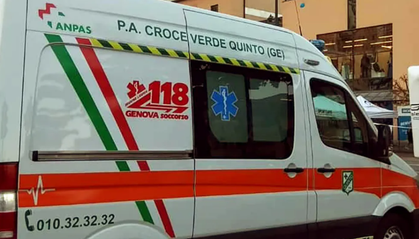 Genova, soccorritore della Croce Verde aggredito a Quinto durante un intervento d’emergenza