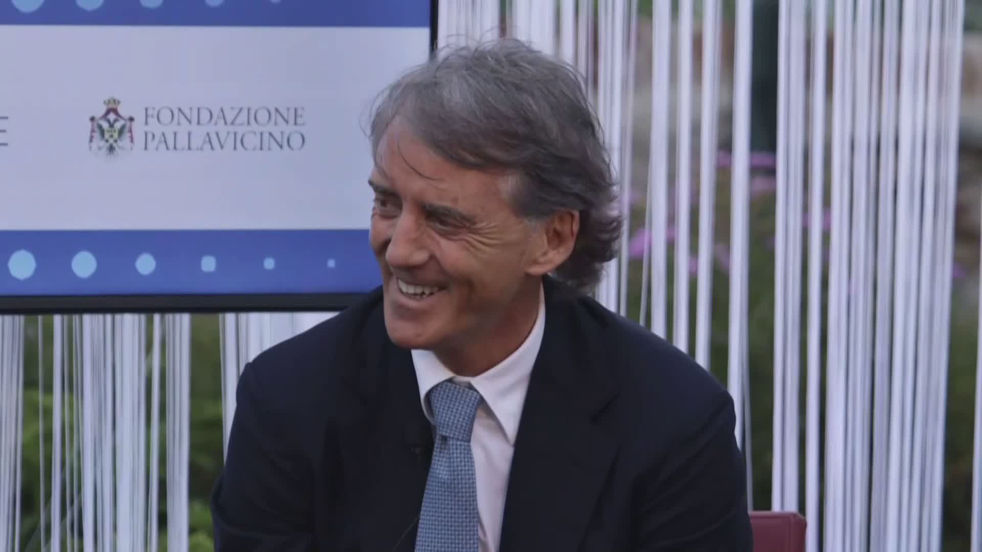 Mancini: "La Roma è una grande squadra, sarebbe bello allenarla"