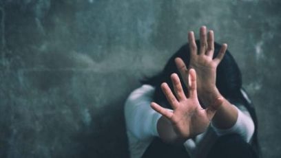 Genova, aggredisce la moglie in strada: arrestato un 40enne per maltrattamenti