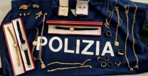 Genova, fermati due uomini in trasferta: colti sul fatto dopo raggiro a una 76enne   
