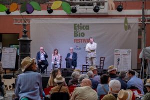 Caulonia, due giorni per ripensare il Sud, tra agricoltura etica, biodiversità e futuro sostenibile