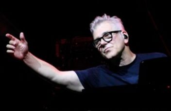 Michele Zarrillo torna in tour: “Cinque giorni da 30 anni” giovedì 29 maggio al Politeama Genovese