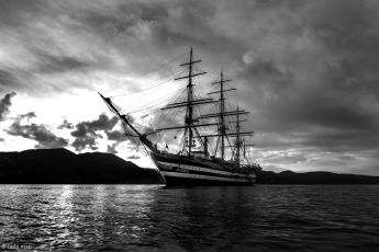 Genova, “Amerigo Vespucci On Board!”: al Galata la mostra fotografica del veliero più famoso d’Italia