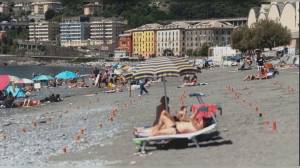 Voltri, la stagione estiva riparte nella nuova spiaggia attrezzata davanti alla piscina riqualificata