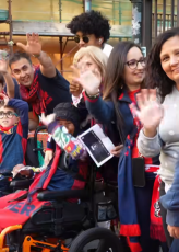 Genoa, l'associazione "Braccialetti bianchi" allo stadio e in visita al centro sportivo "Signorini"