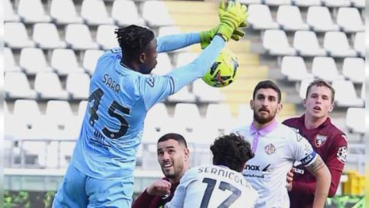 Lo Spezia riabbraccia Sarr dopo il lungo stop: è il primo rinforzo della nuova stagione