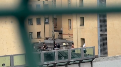 Violenza a Marassi, la procura indaga su possibili omissioni degli agenti