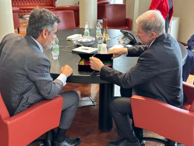 Liguria-Spagna, incontro tra Bucci e l’ambasciatore Fernández-Palacios per rafforzare i legami economici e culturali