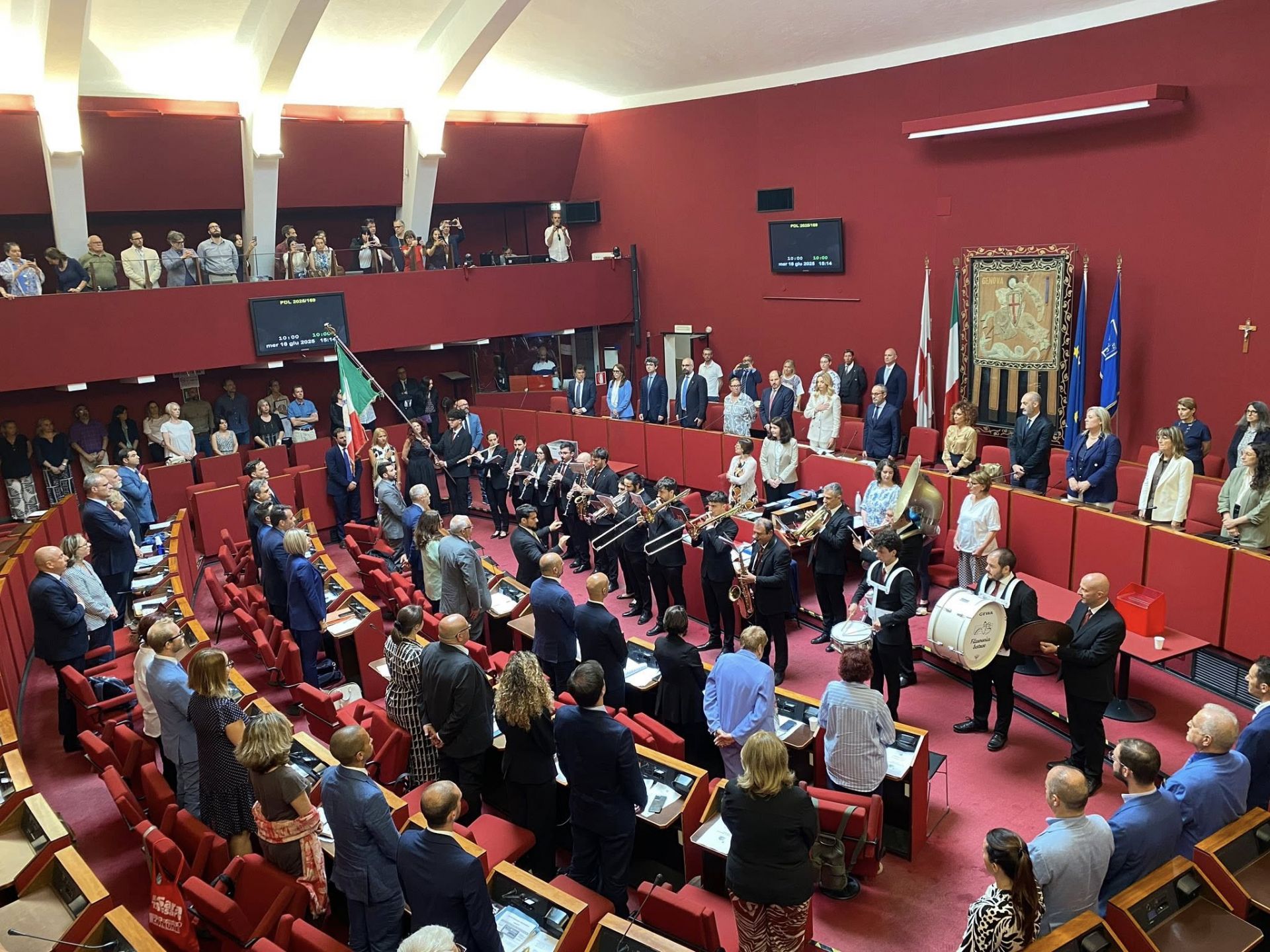 Prima seduta di Consiglio Comunale per la Giunta Salis: le voci di maggioranza e opposizione